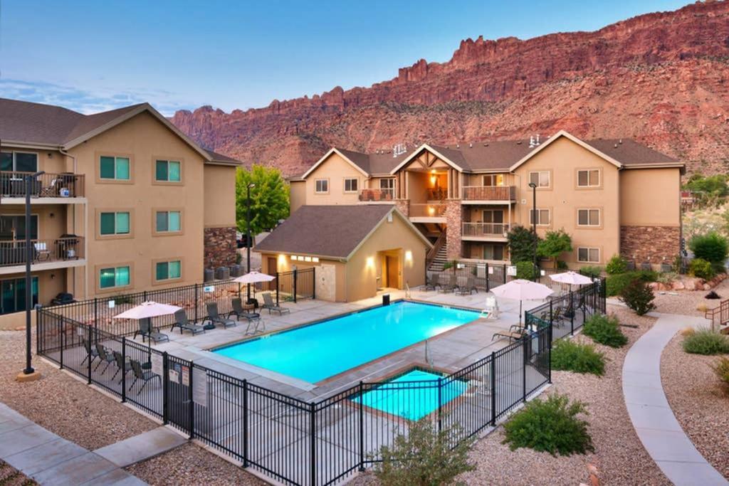 5D New Redcliff Condo, Pool & Hot Tub Moab Esterno foto